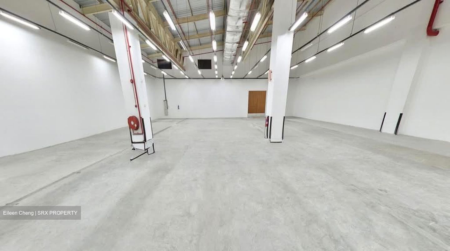 Toh Guan Road East (D22), Warehouse #573660861